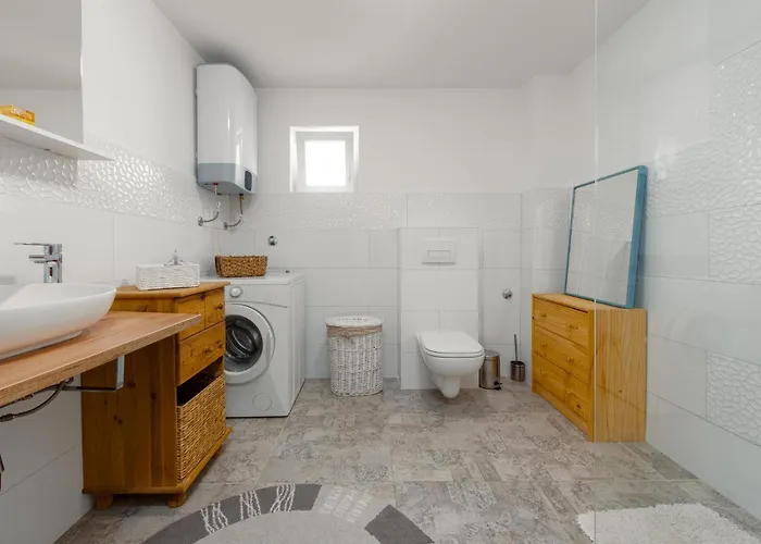 2 Bedroom Awesome In