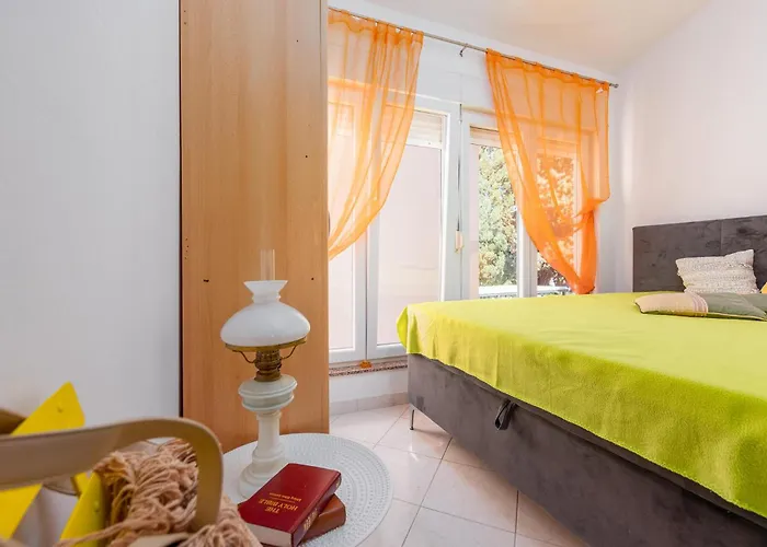 2 Bedroom Awesome In *