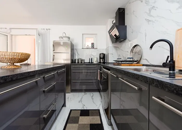 2 Bedroom Awesome In Appartamento