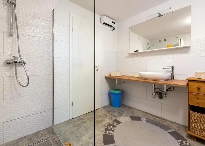 2 Bedroom Awesome In Zadar